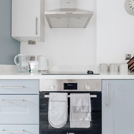 Contemporary Two Bedroom Duplex - Secluded Residence With Parking In A Prime Central Location Борнмут Экстерьер фото
